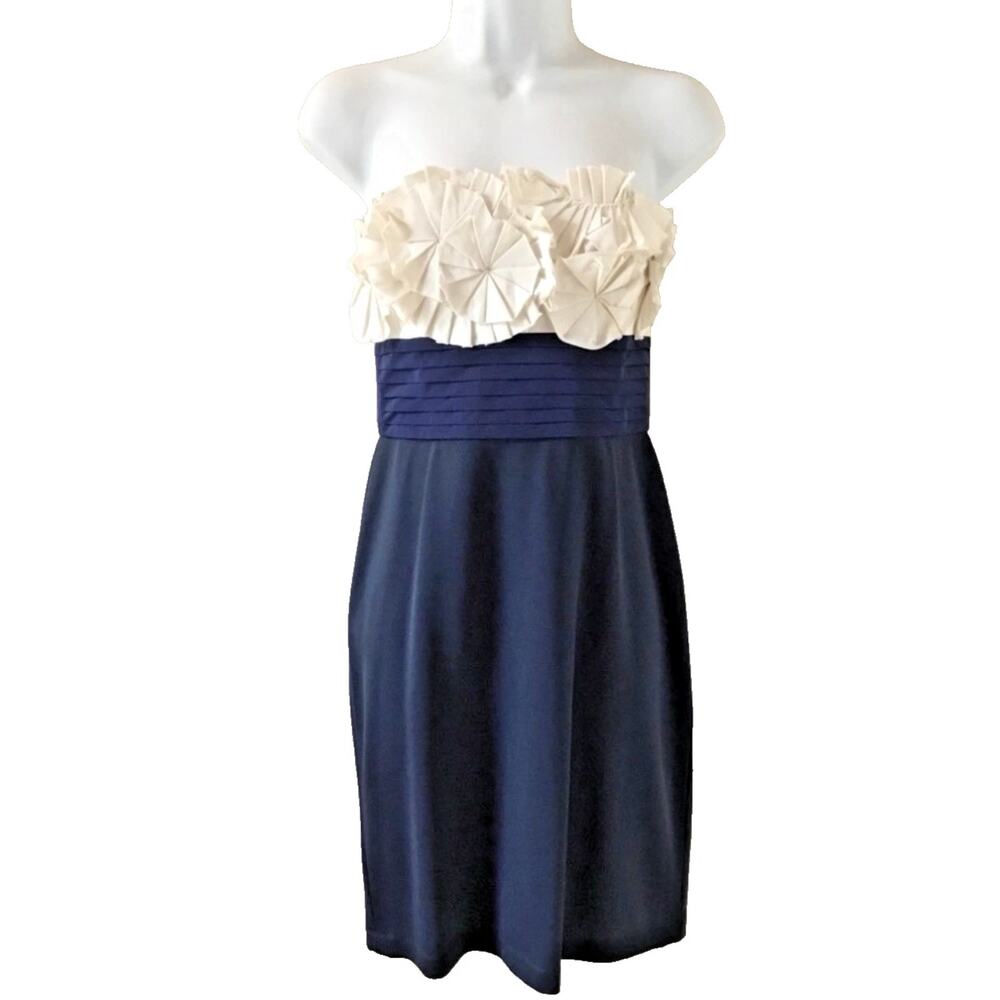BCBG Flower Applique Strap / Strapless Dress size 6